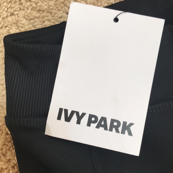New! Ivy Park small Y high rise sculptured legging - Picture 2 of 9